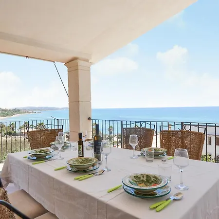 Stunning In Ciotta With Wifi Torre di Gaffe